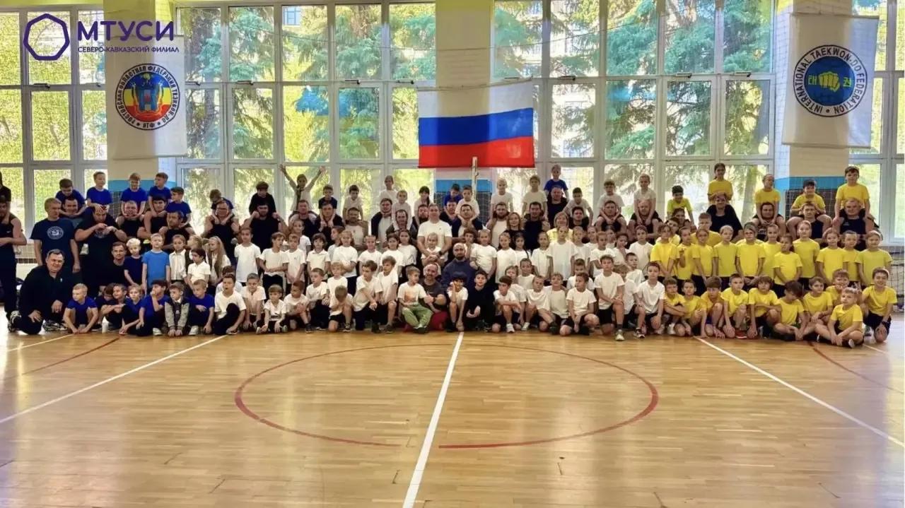 «Зарядка с чемпионом»